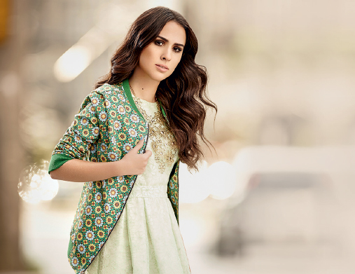 Sophia Abrahão fala sobre novo filme, primeiro CD-solo e comenta sobre fofocas a seu respeito