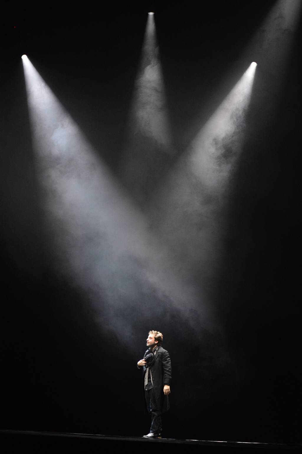 Gregorio Duvivier fala sobre a volta de Uma Noite na Lua