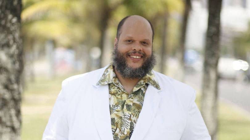 Ed Motta viraliza com vídeo em que imita amantes do vinho cariocas e paulistas