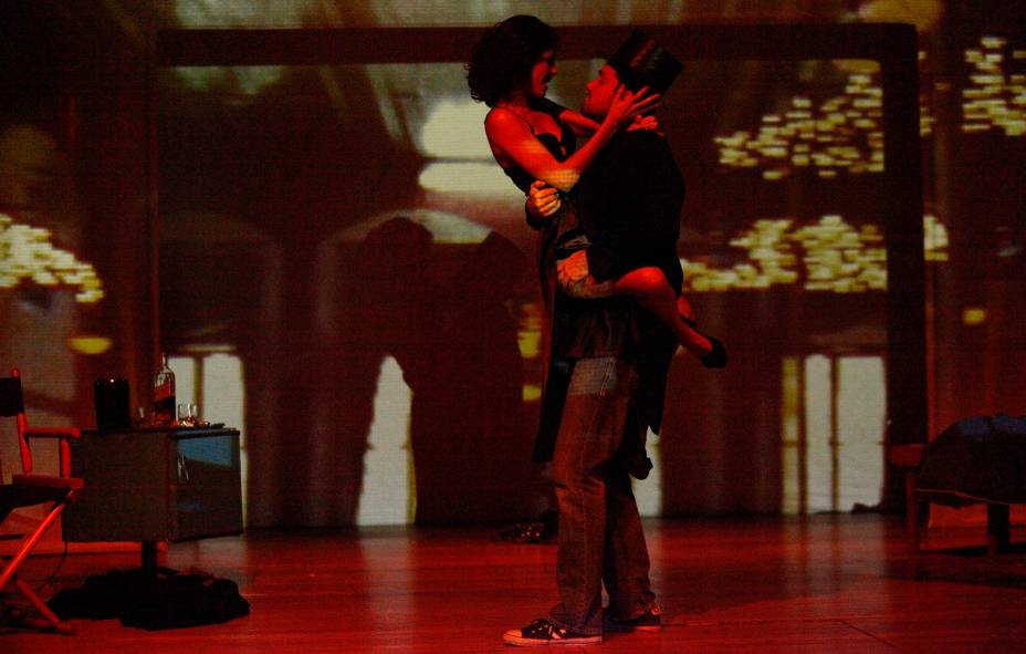 Sérgio Marone e Juliana Martins vivem um casal: Arnaldo Jabor assina a comédia dramática Sérgio Marone e Juliana Martins vivem um casal: Arnaldo Jabor assina a comédia dramática