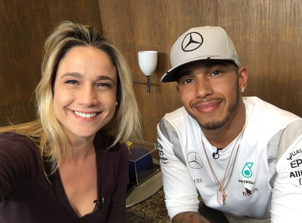Fernanda Gentil tira sarro dela mesma ao se apresentar para Lewis Hamilton