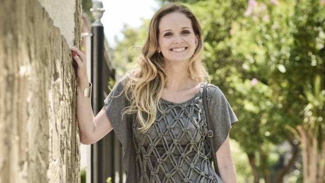 “Sou socialite de festa infantil”, confessa Fernanda Rodrigues. Atriz estreou como apresentadora em Fazendo Festa, no GNT