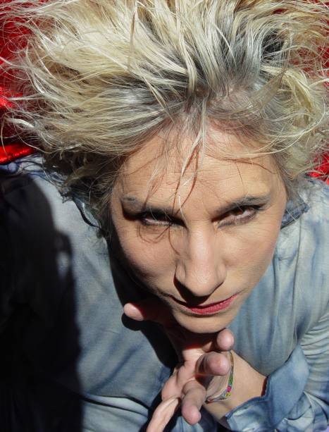 Denise Stoklos: no monólogo Carta ao Pai, inspirado na obra de Kafka Denise Stoklos: no monólogo Carta ao Pai, inspirado na obra de Kafka