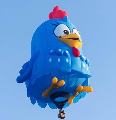 Balão da Galinha Pintadinha sobrevoa a Lagoa na sexta e no sábado