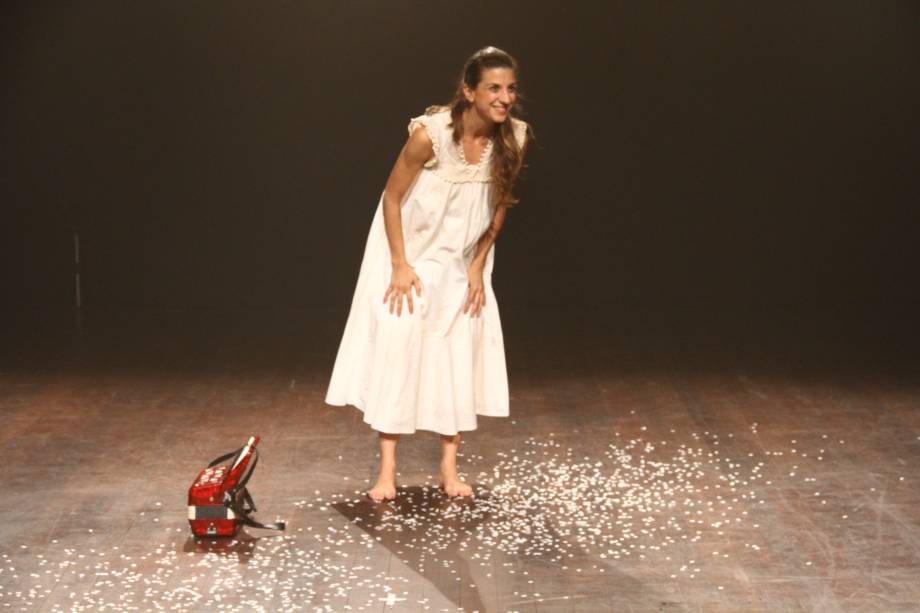 Florencia Santángelo em Acorda, Amor!: adaptação do conto infantil A Bela Adormecida Florencia Santángelo em Acorda, Amor!: adaptação do conto infantil A Bela Adormecida