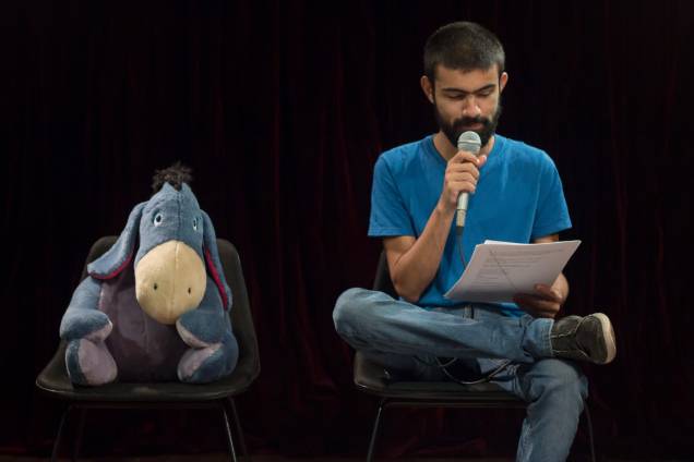 Diogo Liberano: na performance O Narrador Diogo Liberano: na performance O Narrador