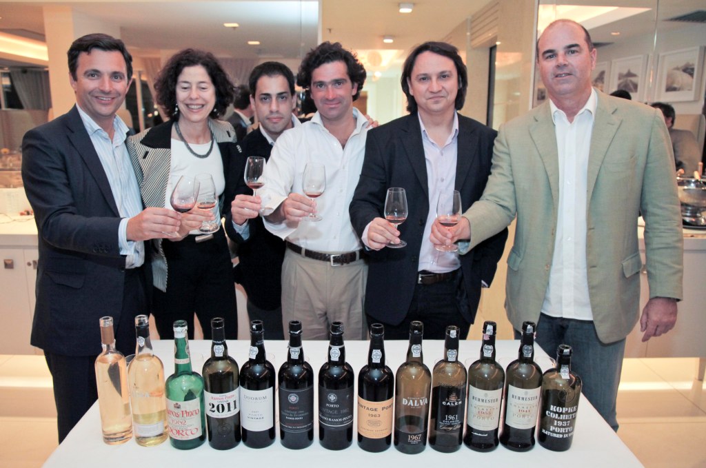 Portos Raros Brilham no RWFF