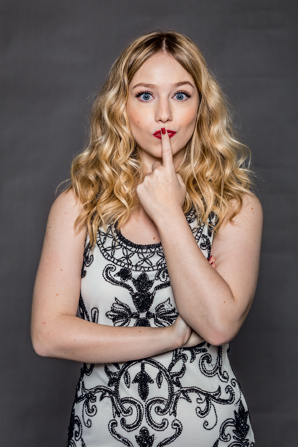 Malu Rodrigues estreia musical sobre internet com cachê simbólico: “Não mando nudes”