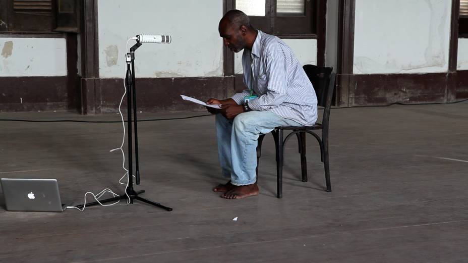 Oficina realizada pela dupla Dias & Riedweg: trabalho deu origem à videoinstalação Nada Absolutamente Nada Oficina realizada pela dupla Dias & Riedweg: trabalho deu origem à videoinstalação Nada Absolutamente Nada