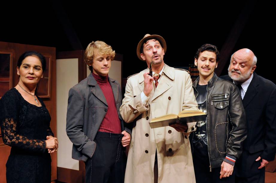 O Olho Azul da Falecida: comédia cheia de situações ultrajantes, do inglês Joe Orton (1933-1967) O Olho Azul da Falecida: comédia cheia de situações ultrajantes, do inglês Joe Orton (1933-1967)