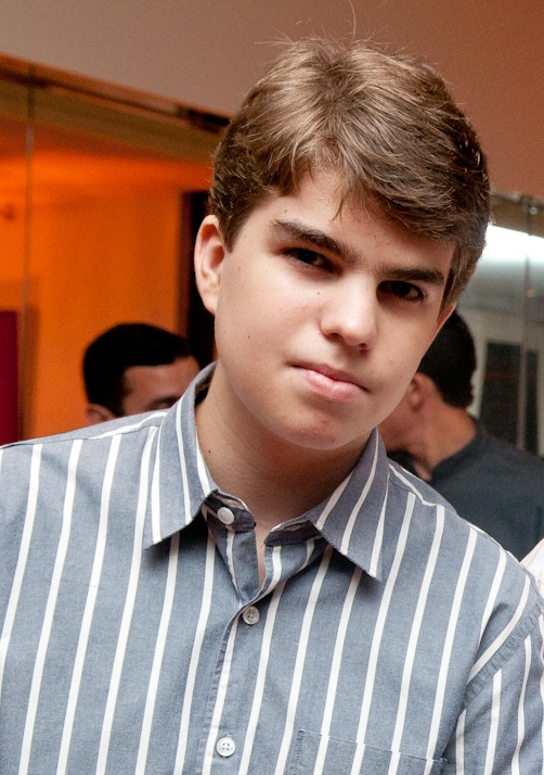 Carioca prodígio cria aplicativo de compras premiado por Harvard aos 18 anos de idade