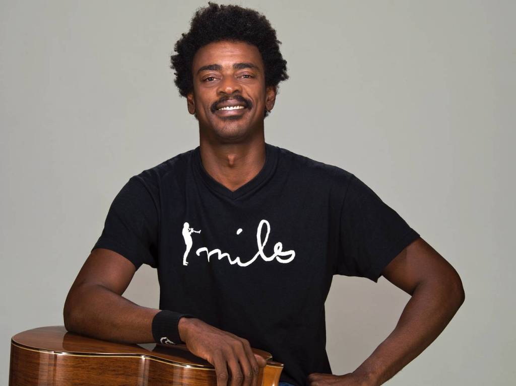 Seu Jorge revela novo talento em página no Instagram: tricô e crochê