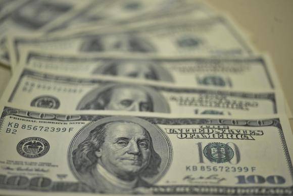 Gastos de brasileiros no exterior caem 16,5% em 2016