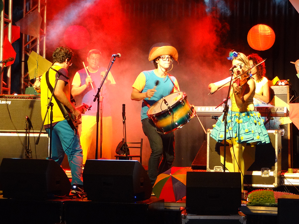 Tardes musicais: três opções para dançar com a molecada