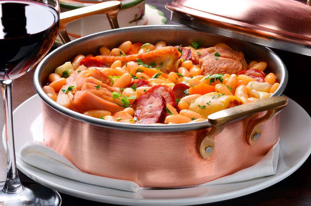 Rancho Português volta a servir feijoada à trasmontana