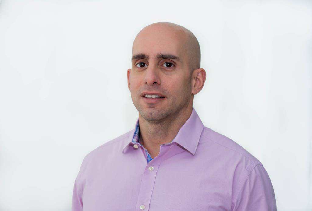 Ex-cônsul de Israel vende barrigas de aluguel para brasileiros