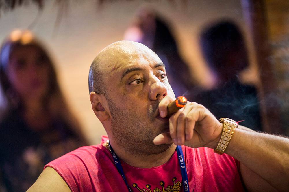 Joãozinho King torra 3 milhões de reais em camarote no Sambódromo