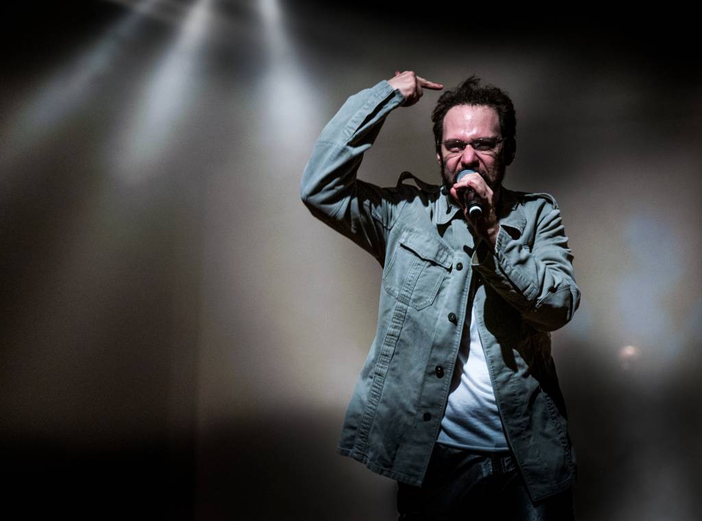 Veja quais peças voltam à programação