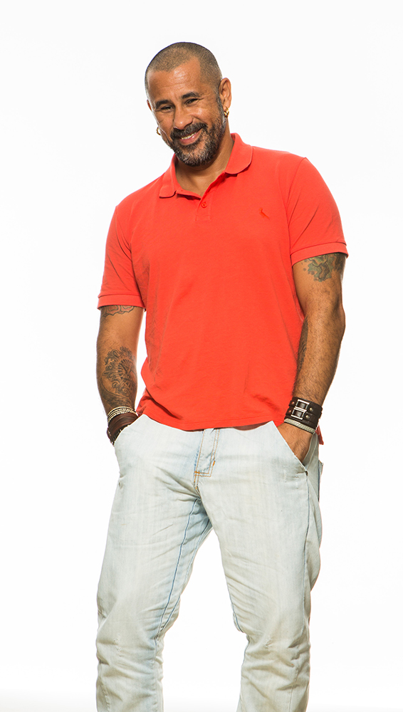 Fundador do AfroReggae fala sobre Luciano Huck na política