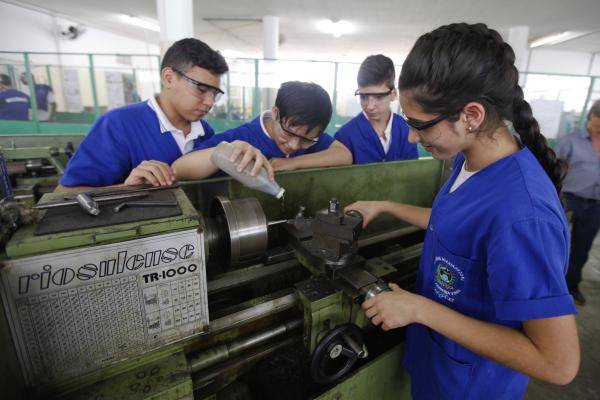 Faetec abre 22 mil vagas em cursos de qualificação profissional