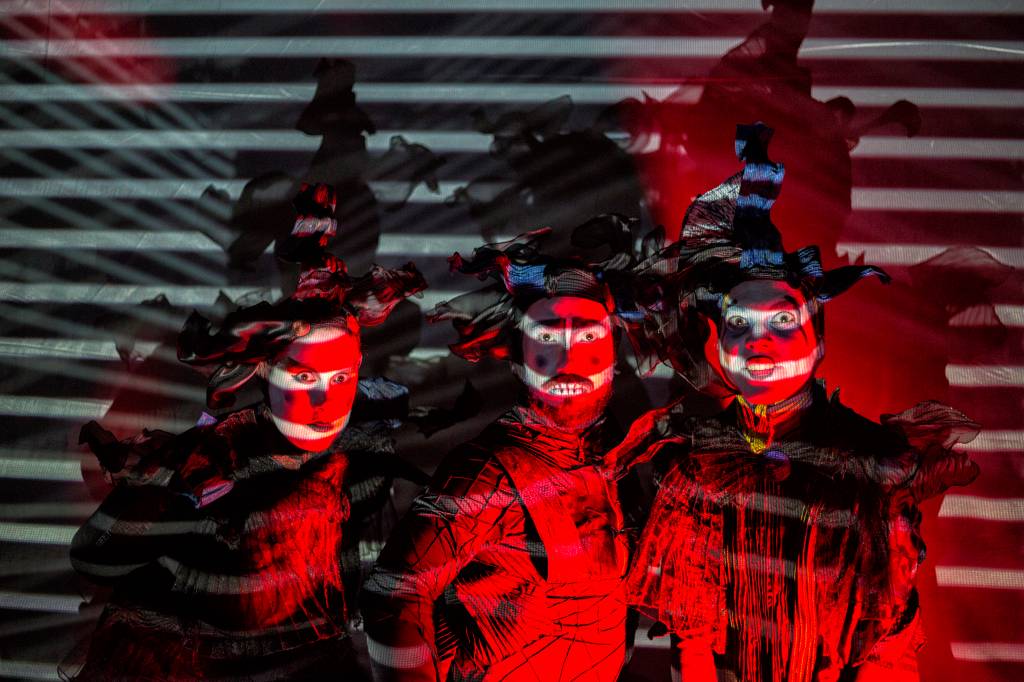 Peça “Adeus Palhaços Mortos” traz ousadia para o circuito carioca