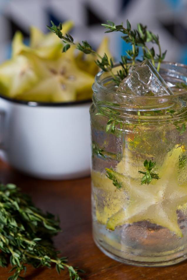 Gin tin tonic Gin tin tonic
