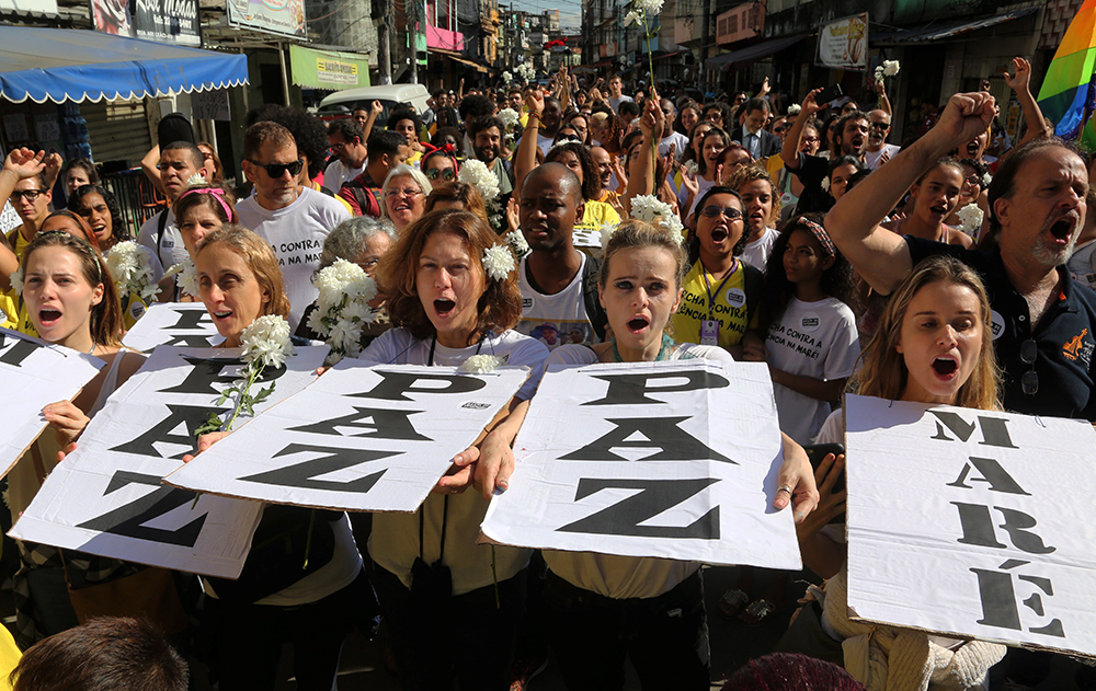 Marcha contra a violência na Maré une celebridades e moradores