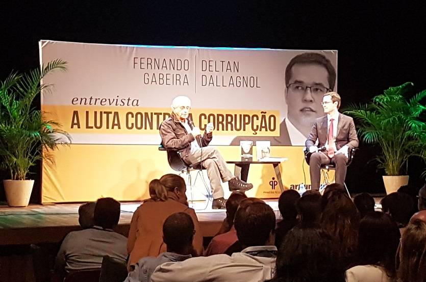 Coordenador da Lava-Jato faz palestra com ar de stand-up comedy