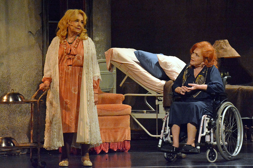 Eva Wilma e Nathalia Timberg brilham em peça de Möeller & Botelho