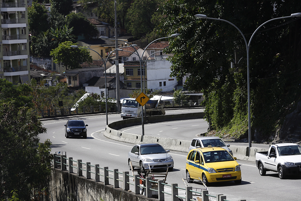 Motoristas passam por momentos de pânico na Grajaú-Jacarepaguá