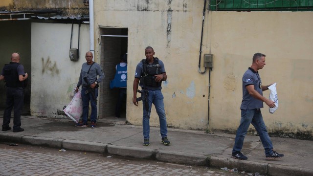 Polícia faz perícia onde menina sofreu estupro coletivo