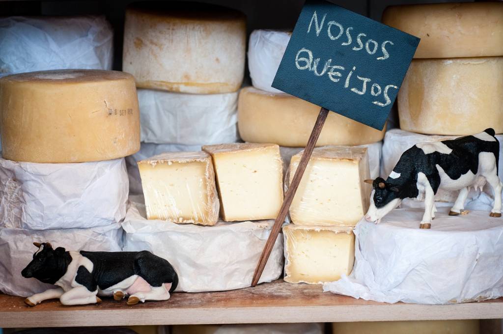 Casa Carandaí promove feira de queijos artesanais