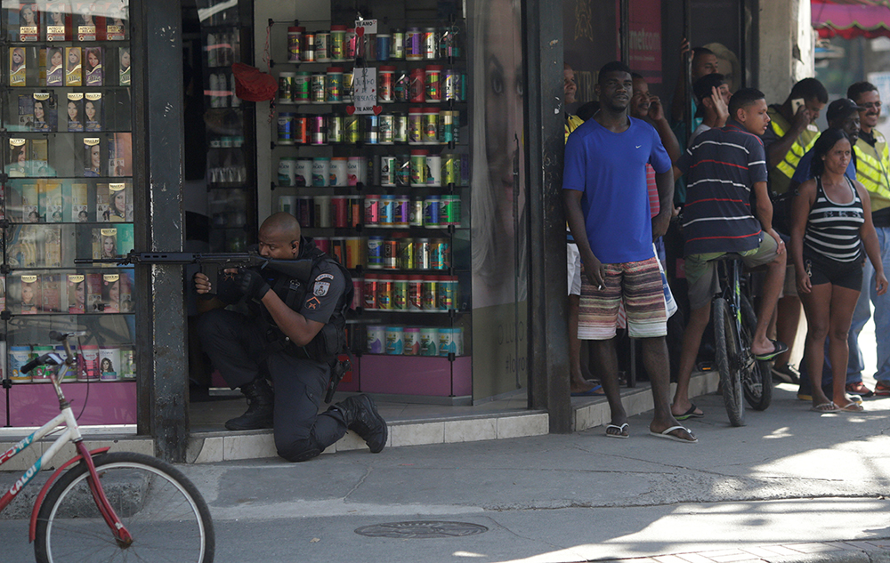 Secretário de justiça dispara contra UPPs e diz que projeto faliu