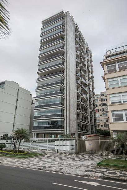 Apartamento em Ipanema Localizado na Avenida Vieira Souto, &eacute; ocupado pelo pai. O filho mora na Praia de S&atilde;o Conrado