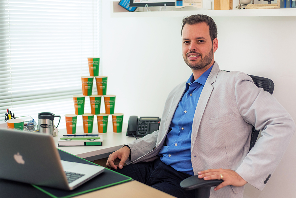 Empresário apoia projetos sociais em comunidades carentes