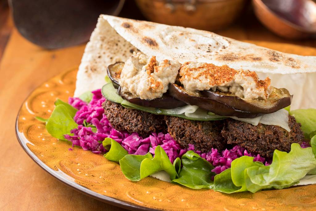 Bistrô Santa Satisfação recebe a chef Katia Hannequim