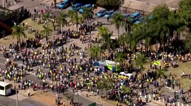 protesto-taxi
