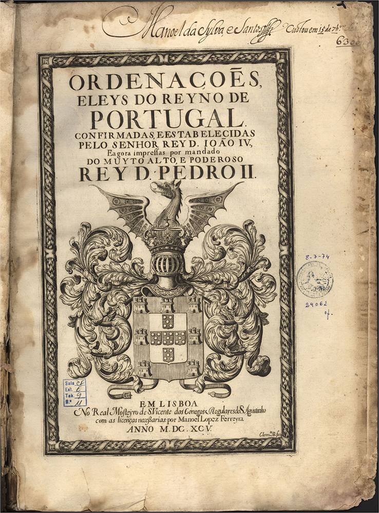 Livros históricos chegam ao Real Gabinete Português, no Centro