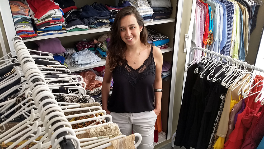 Integrante do polêmico clã Magalhães Pinto faz bazar beneficente