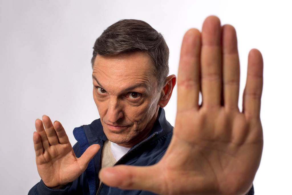 Paulo Miklos se reinventa em disco-solo e faz show em Copacabana