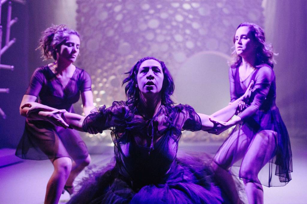 Paulo Verlings dirige bela montagem sobre doença degenerativa