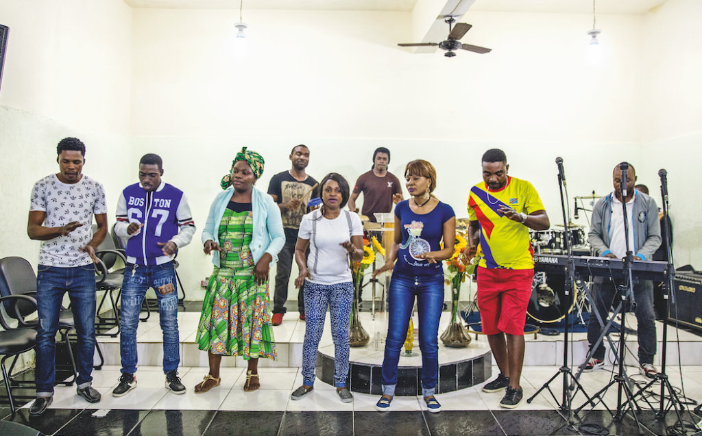 Coral de africanos é uma simpática novidade no Rock in Rio