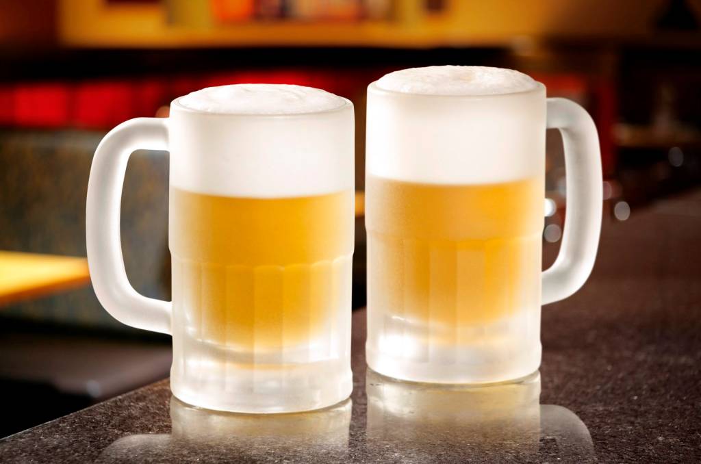 Outback volta com promoção que dá caneca aos clientes