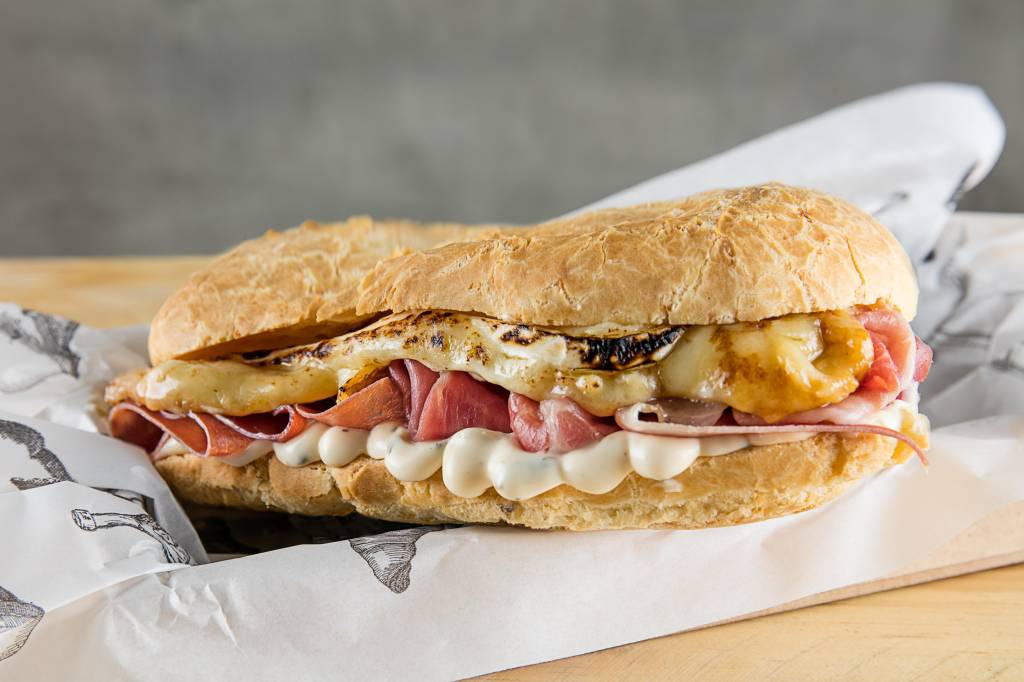 Seu Vidal comemora um ano com festão no Barra