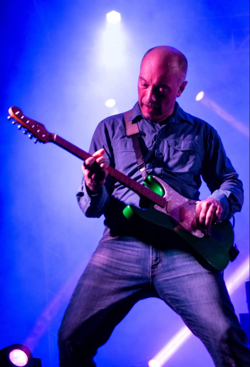 Concerto de rock une orquestra e guitarras na Praia de Ipanema