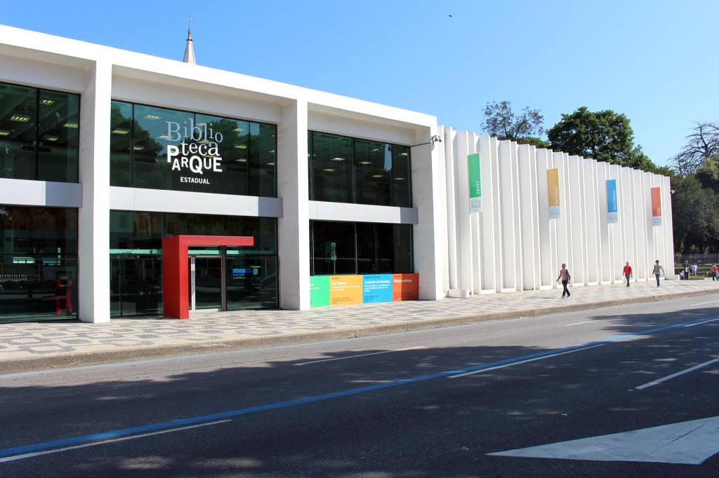 Biblioteca Parque Estadual reabre ao público com visitas controladas