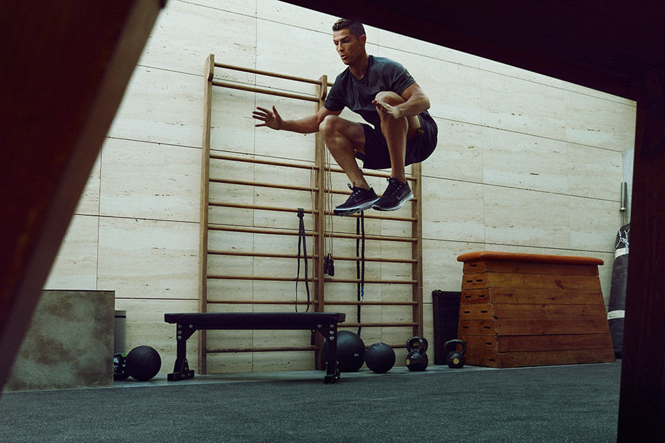 Cinco atletas famosos que podem ser seu treinador