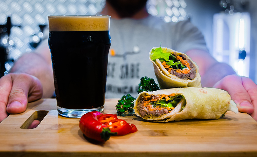 Playgrowler ganha mais torneiras e cardápio de petiscos