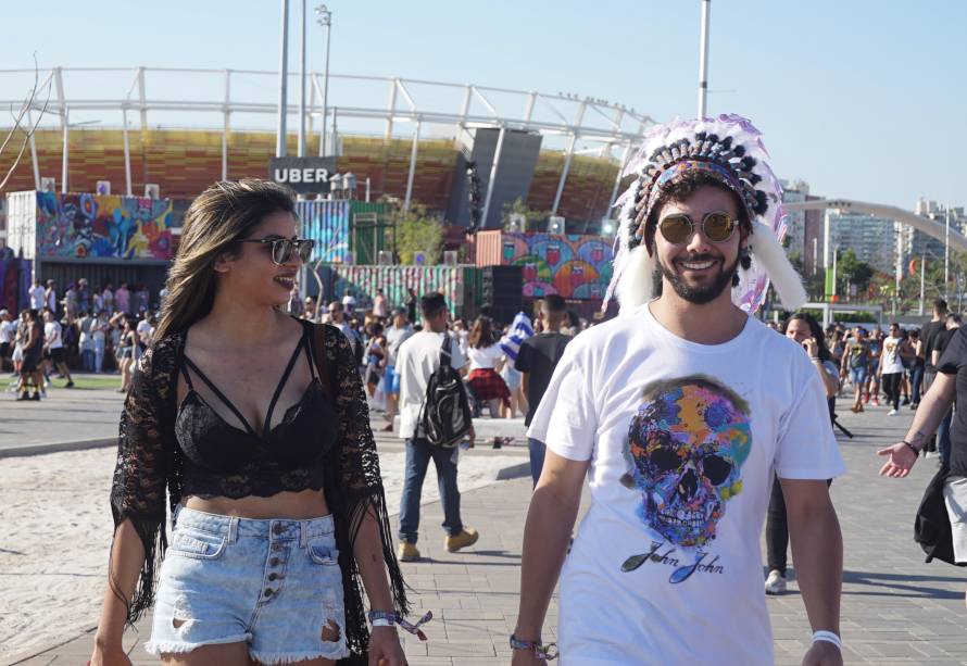 Mayn&aacute; Marvila, 22 anos, e Alexandre Neto, 22 anos