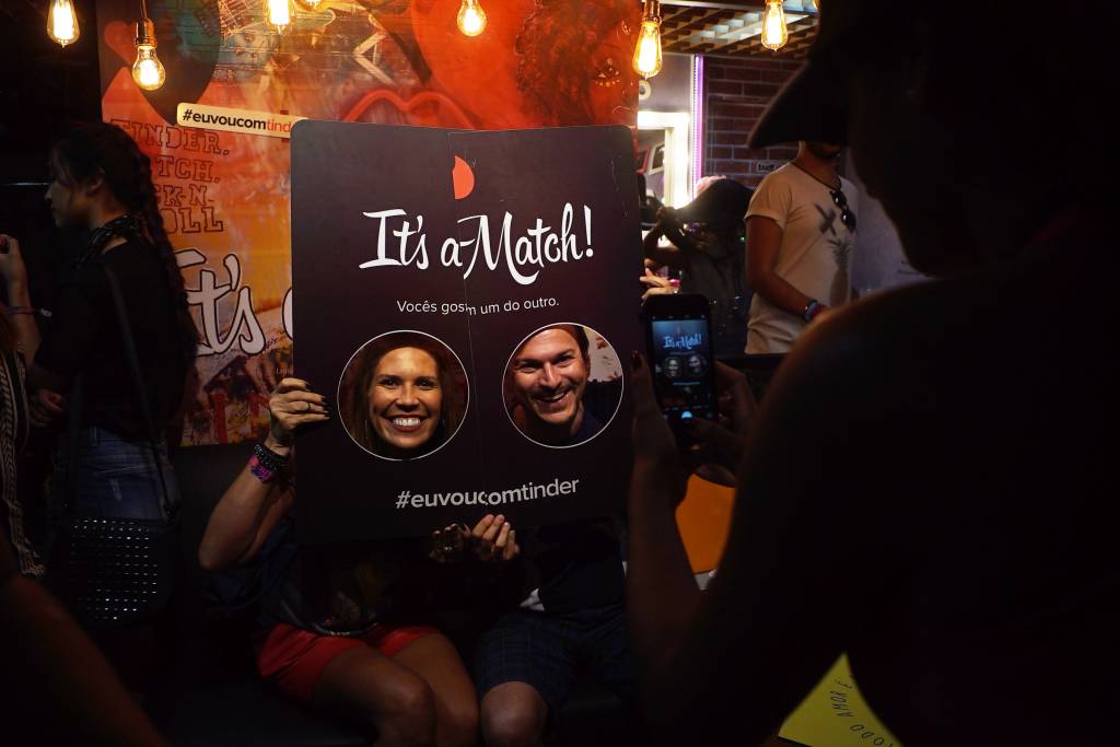 Rock in Rio 2017: as dicas do Tinder para aprimorar a pegação